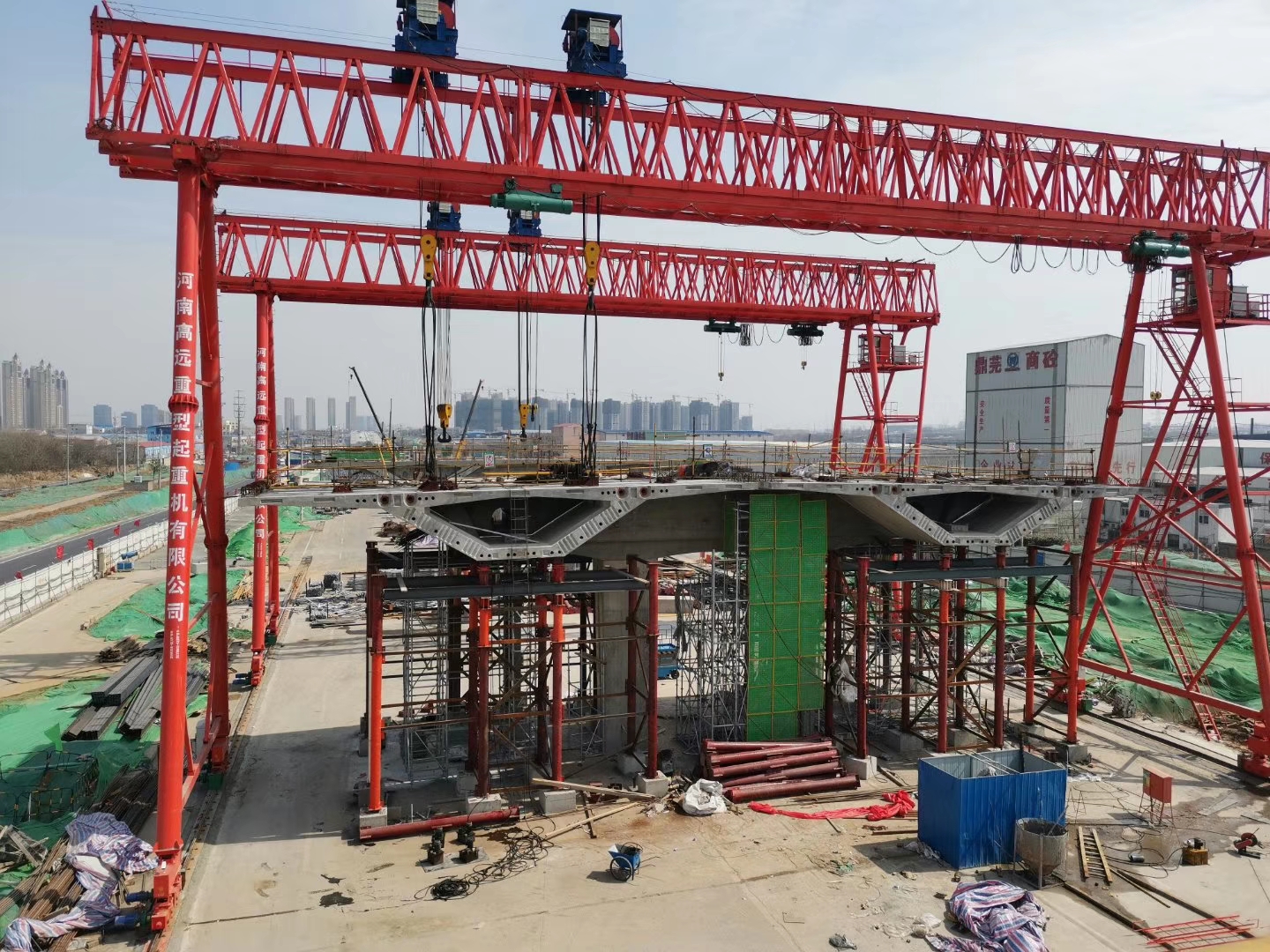 鄭州市政工程集團(tuán)南四環(huán)項(xiàng)目，ME100+100t-57m-20m-2臺(tái)，ME100+100t-44m-20m-2臺(tái)，