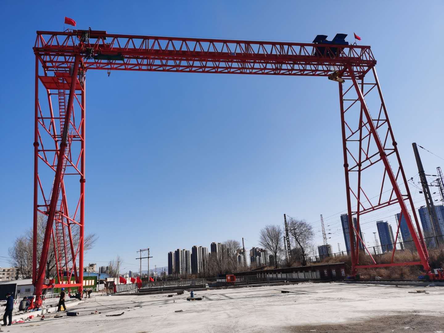 浙江省嘉興市平望縣乍浦鎮(zhèn)，乍浦經(jīng)濟(jì)開發(fā)區(qū)，平海路，中建港務(wù)建設(shè)有限公司乍浦港E區(qū)4號(hào)泊位工程項(xiàng)目部